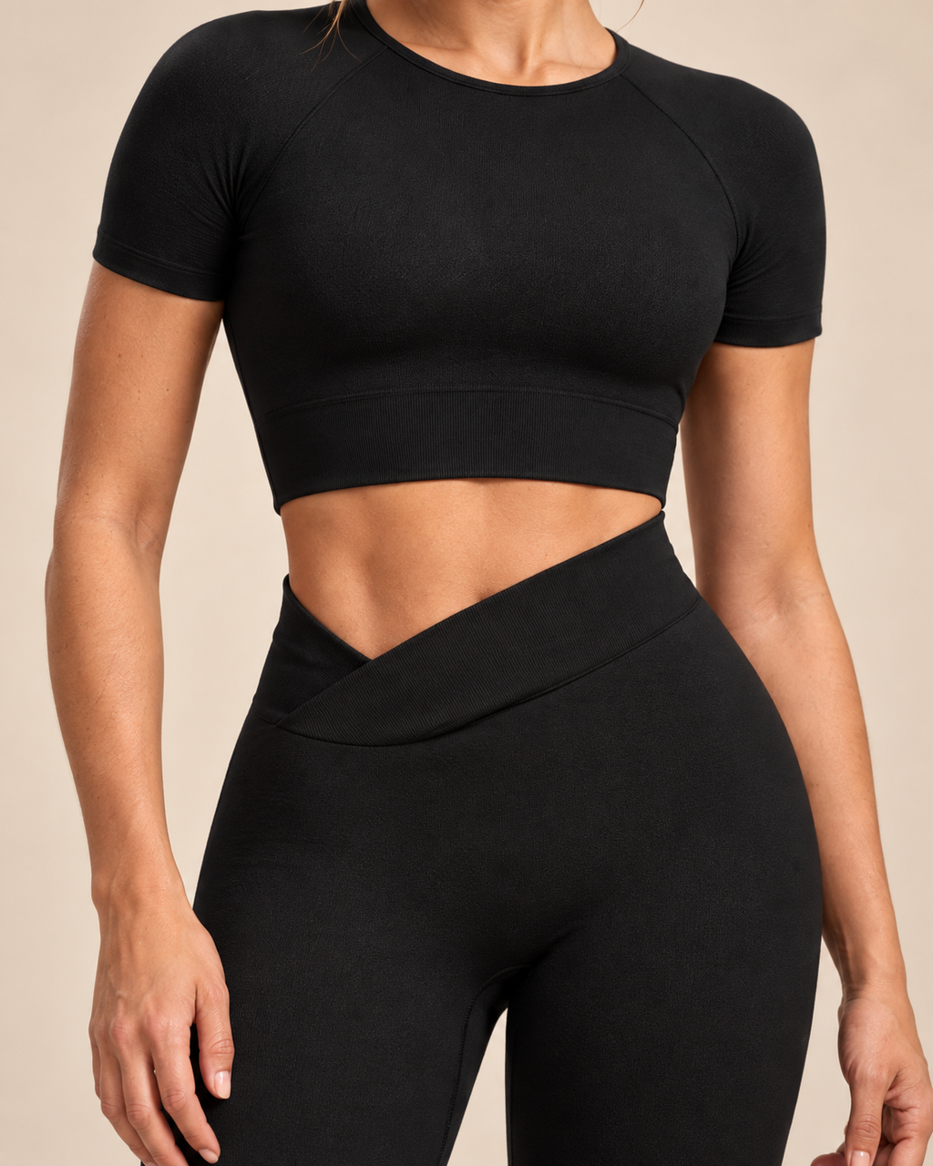 Ensemble Sculpt OZEYA noir détail matière et taille croisée